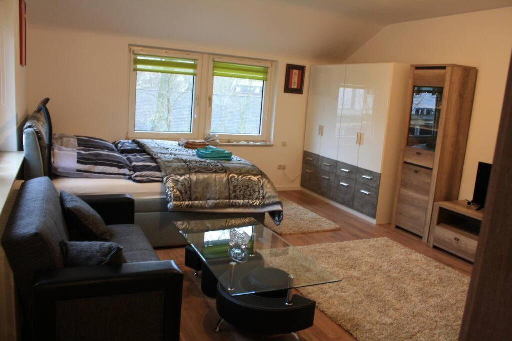 Top Messe Ferienwohnung 81Qm เอสเซน ภายนอก รูปภาพ